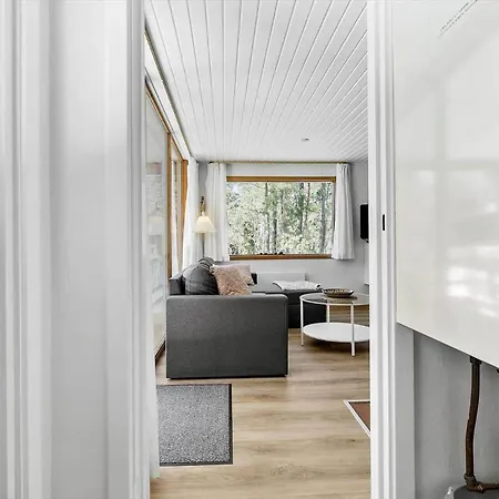 4739-aakirkeby-boderne-86 *