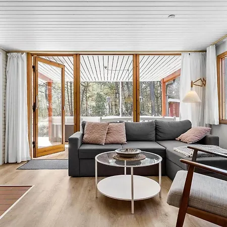 4739-aakirkeby-boderne-86 בית נופש Åkirkeby